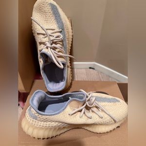 COPY - Adidas Yeezy boost lightly worn includes original box